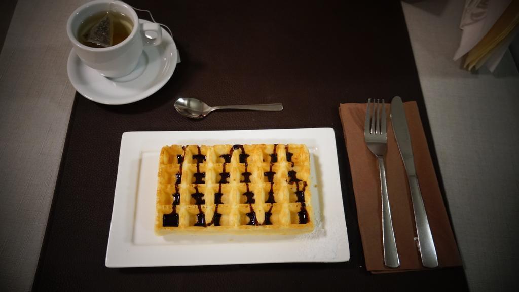 Hotel Saint Daniel Peruwelz ภายนอก รูปภาพ