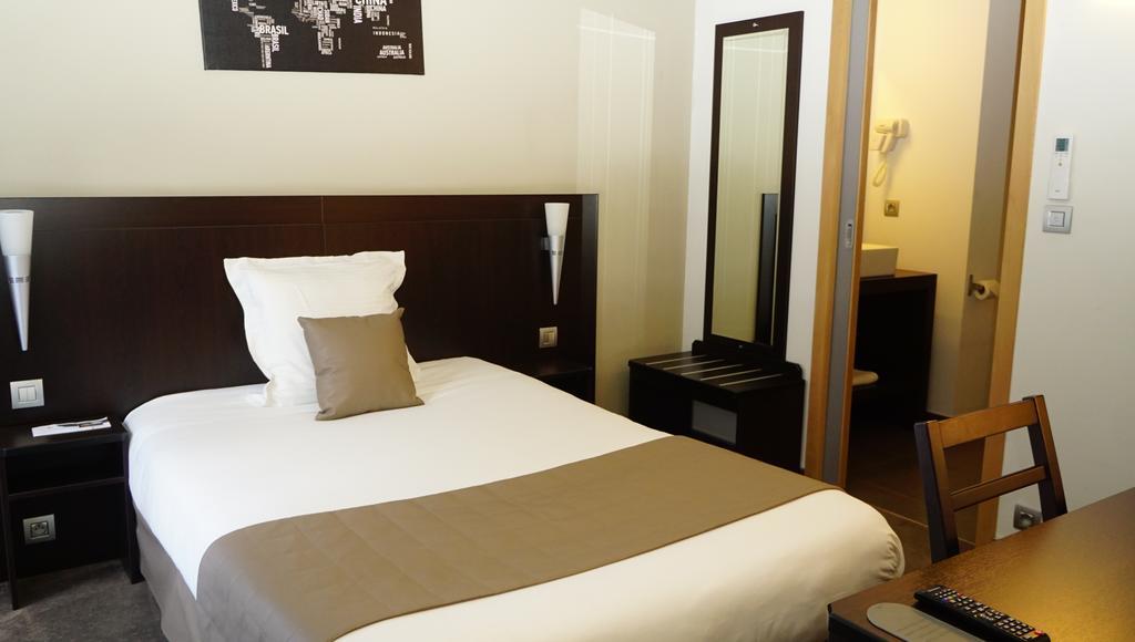 Hotel Saint Daniel Peruwelz ภายนอก รูปภาพ